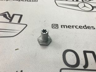 Болт крепления фар Mercedes